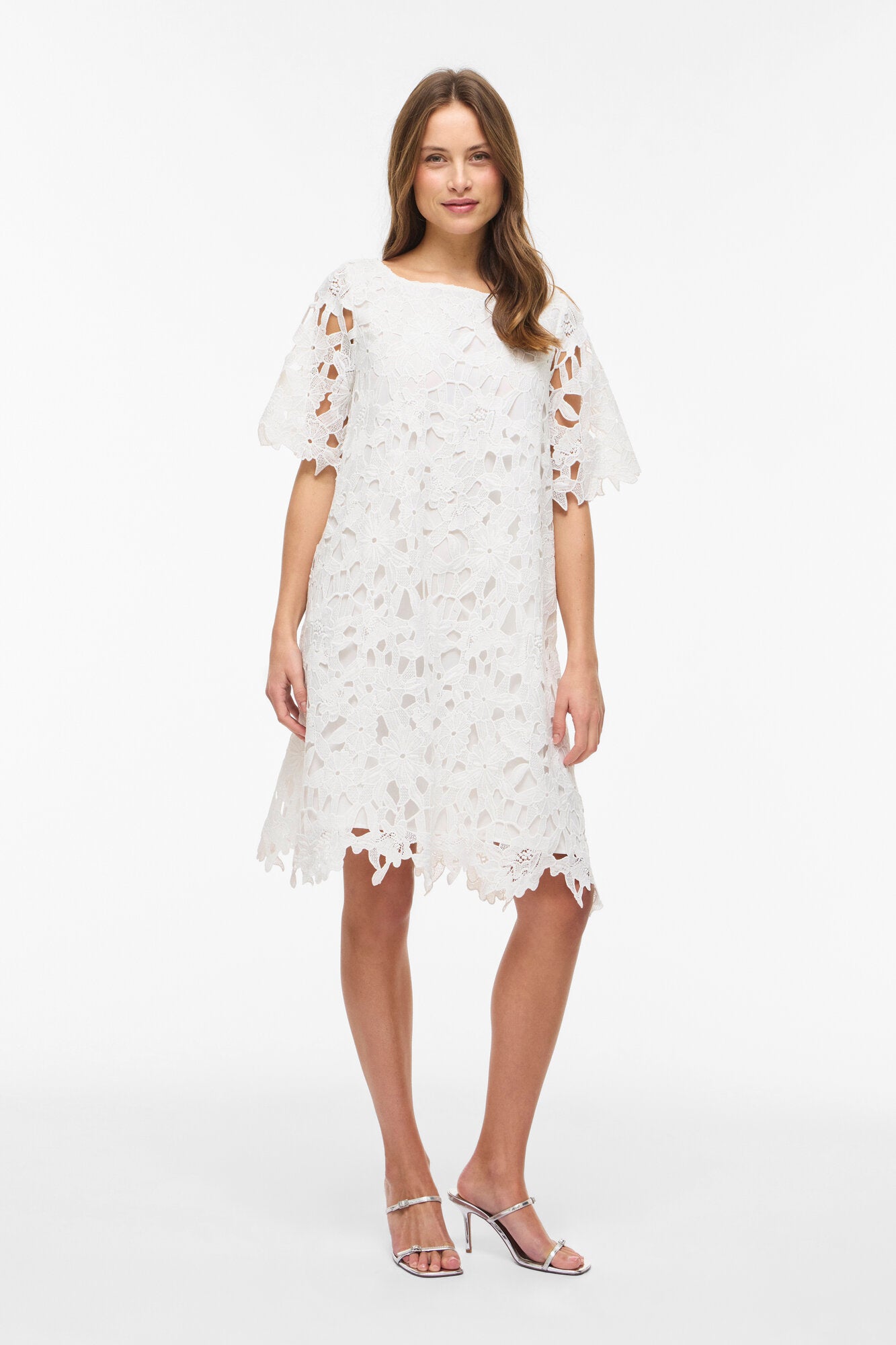 Visienna Boatneck Laceshort kjole - Cloud Dancer